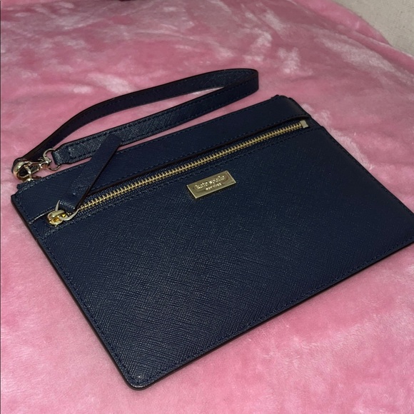 Kate Spade Navy Blue Classic Leather Wristlet Clutch NWOT - Picture 3 of 11